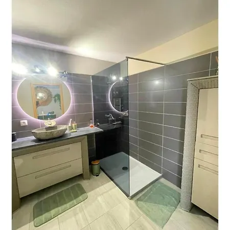 Terrasse Entre Et Port